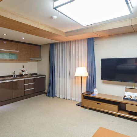 Benikea Hotel Jeju Exterior photo