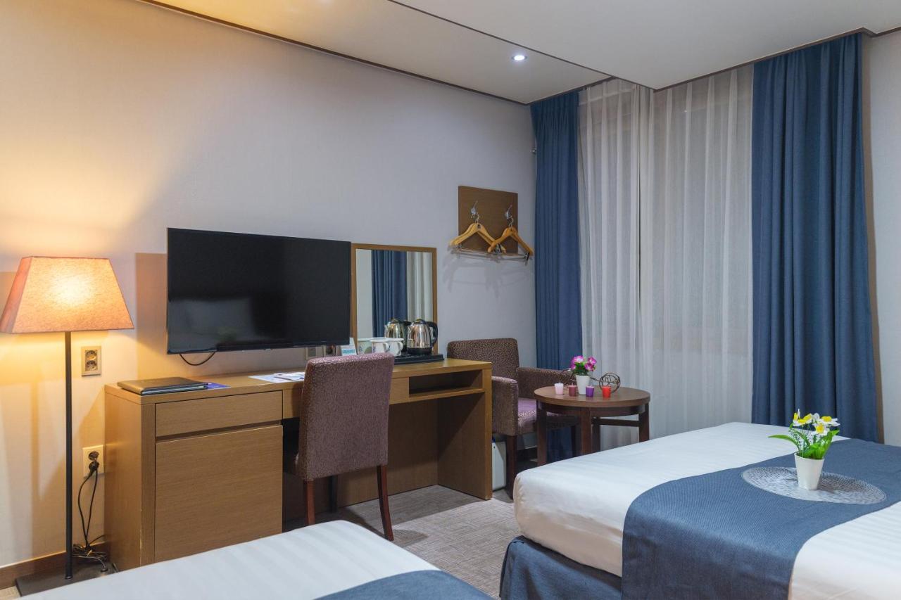 Benikea Hotel Jeju Exterior photo
