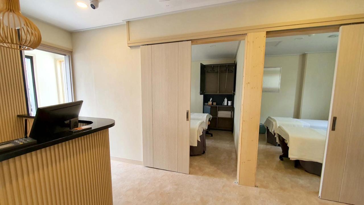 Benikea Hotel Jeju Exterior photo